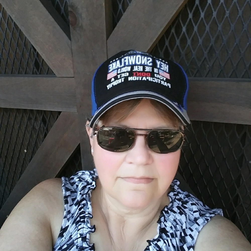 Meet your Posher, Brenda